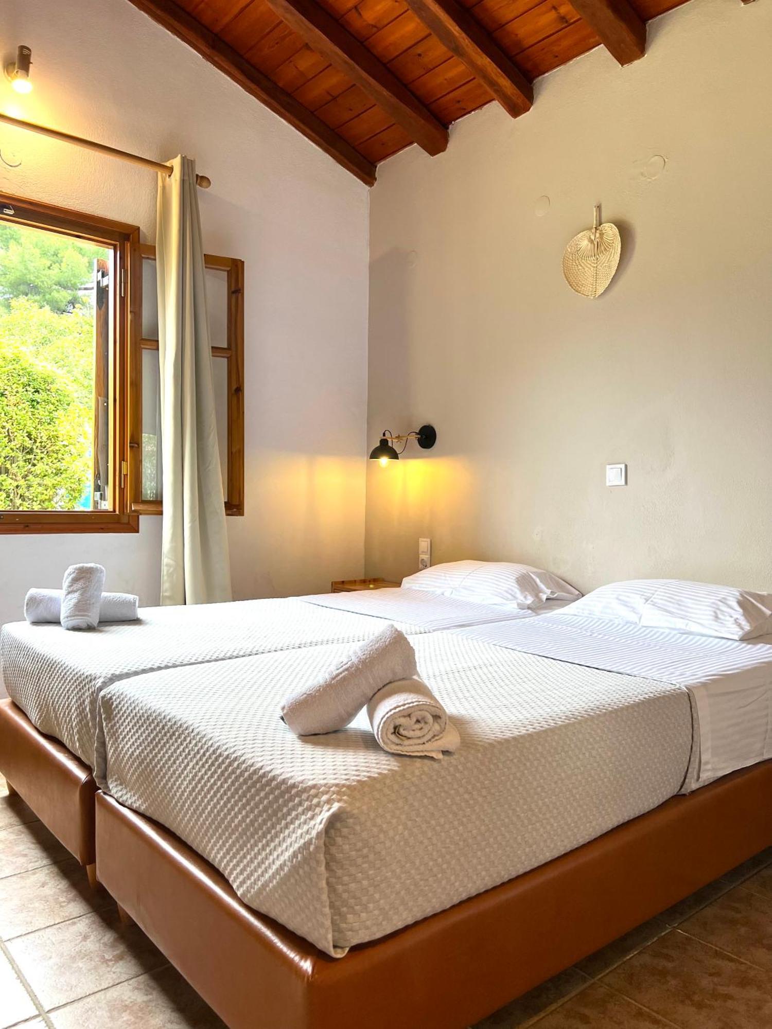 Panos Villas Koukounaries Extérieur photo