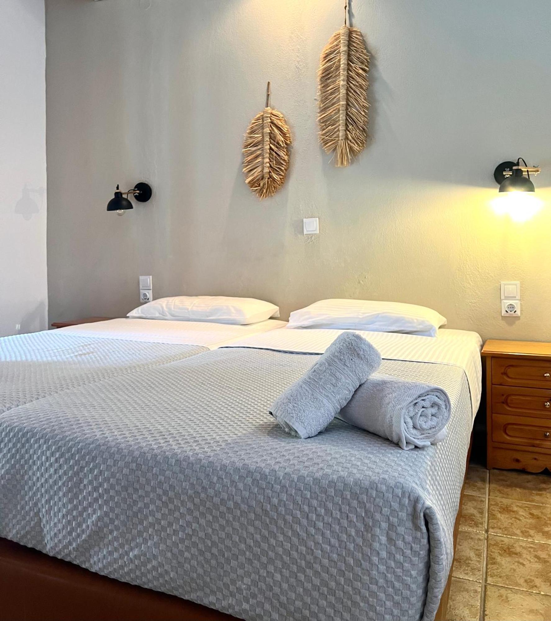 Panos Villas Koukounaries Extérieur photo