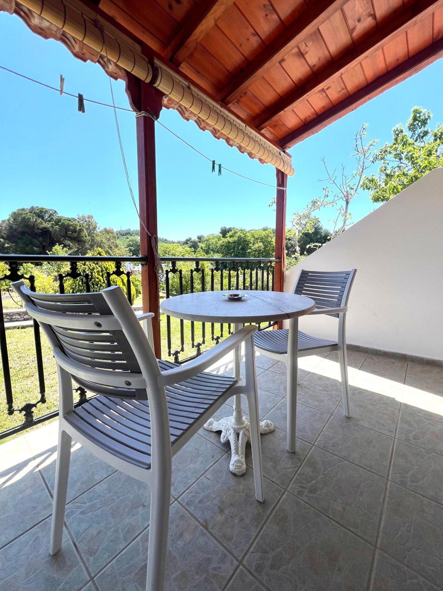 Panos Villas Koukounaries Extérieur photo